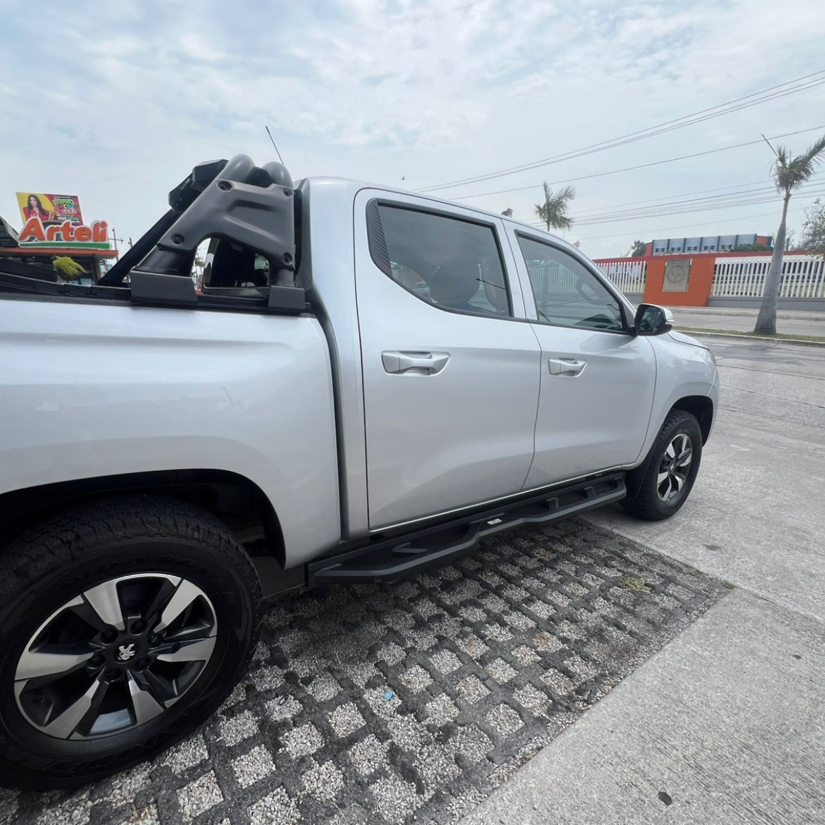 Estribos Peugeot Landtrek Mastodon M5 2021-2024 - Imagen 3