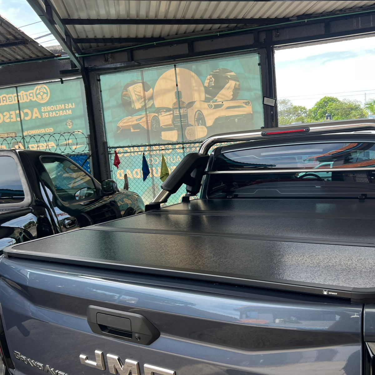 Tapa Batea Trifold Para Jmc Grand Avenue 2024-2026 - Imagen 8