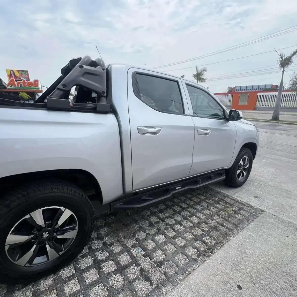 Estribos Peugeot Landtrek Mastodon M5 2021-2024 - Imagen 3