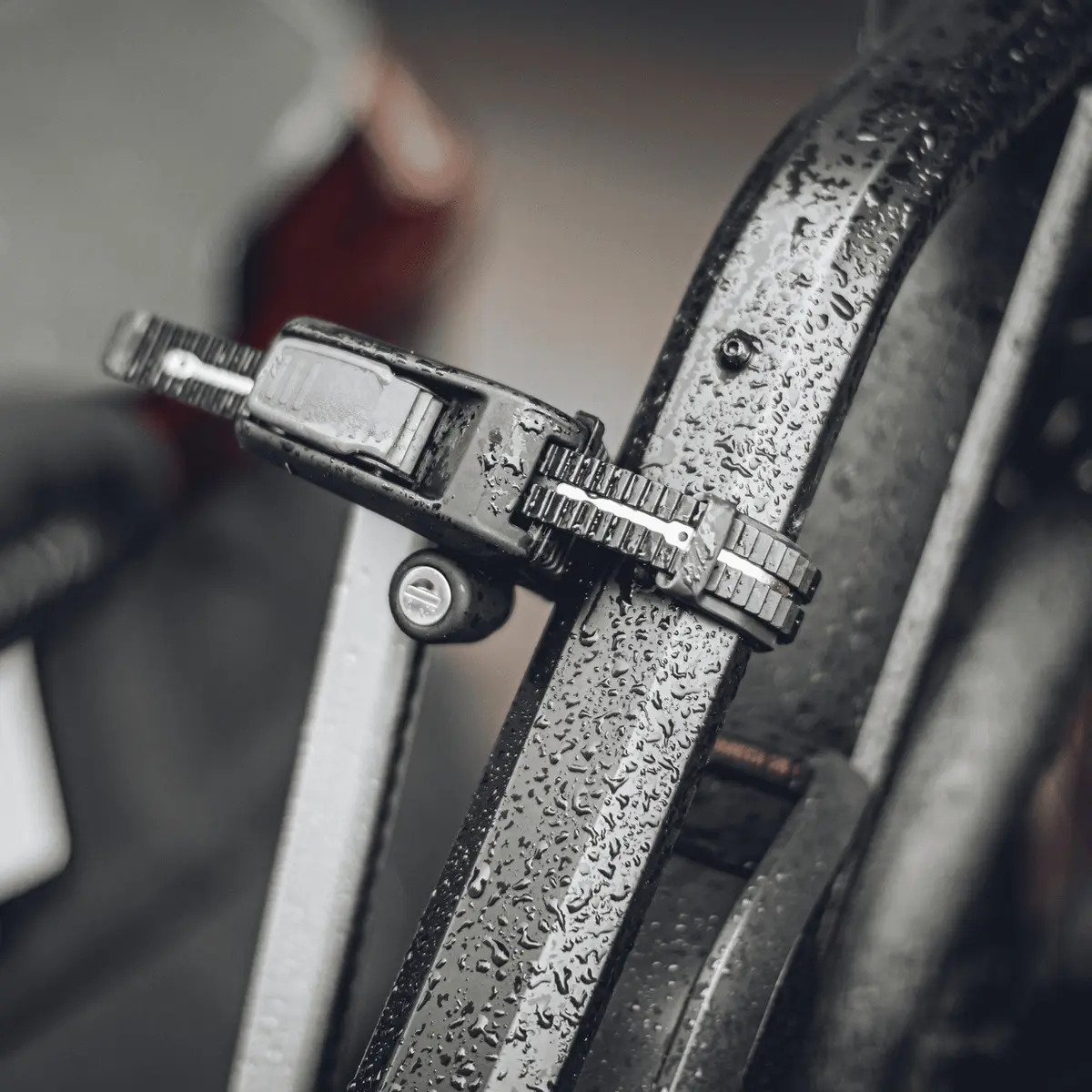 Portabicicletas De Tiron Con Luces Thule Epos (2 Bicicletas) Negro - Imagen 5