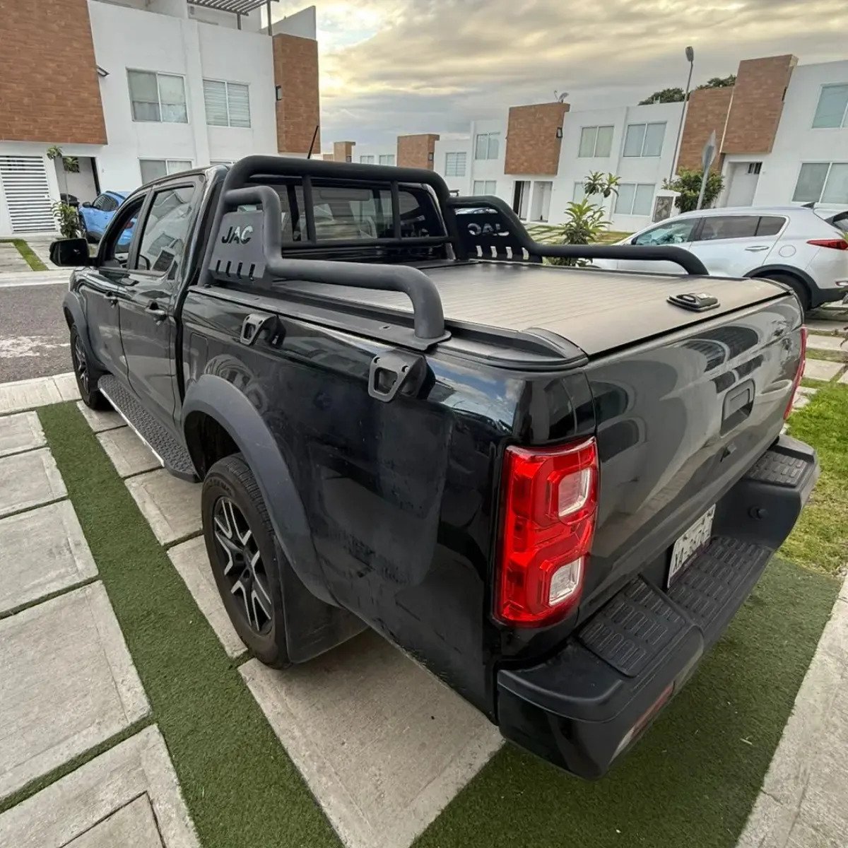 Tapa Batea Retráctil Con Chapa Para Peugeot Landtrek - Imagen 6