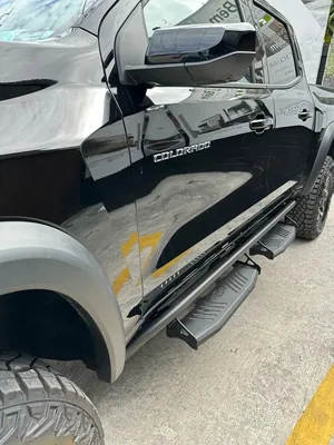 Estribos en Colorado ZR2